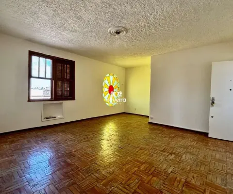 Apartamento com 2 quartos para alugar no Centro, Pelotas 