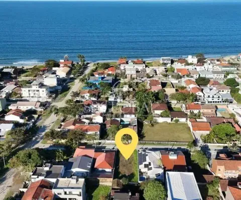 Terreno limpo pronto para construir á 270 metros da praia no balneário cambiju em itapoá-sc