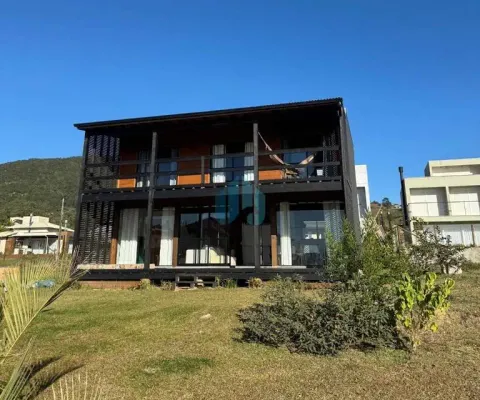 Bela casa a 100 m do mar, com vista, loteamento mares de garopaba residence, praia da gamboa | garopaba - sc