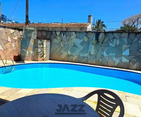 Casa à venda, com 5 suítes e a 50m da praia de maitinga, bertioga