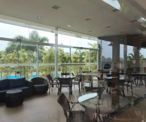 Sobrado à venda com 3 suítes, 5 banheiros, piscina e 2 vagas de garagem no condomínio lazuli club