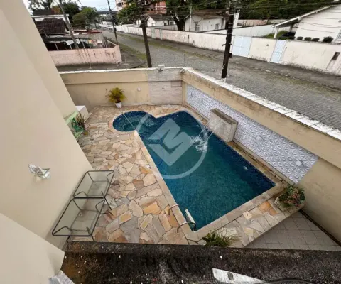 Sobrado com piscina com aproximadamente 131m², no bairro jardim cunhambebe codigo: 131736