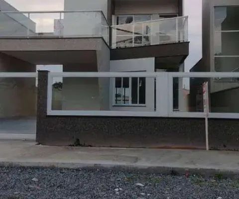 Sobrado com 3 dormitórios à venda, 187 m² por r$ 1.000.000,00 - mariluz - itapoá/sc