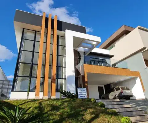 Casa em condomínio fechado com 4 quartos à venda na Rua Deputado Lahyr Tostes, Spina Ville II, Juiz de Fora