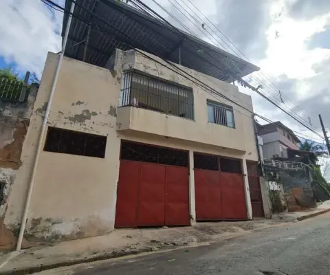 Casa espaçosa e funcional à venda, em um dos bairros mais completos da cidade, santa luzia!