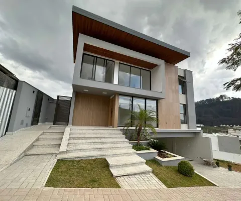 Casa duplex novinha em folha no condomínio estrela alta!