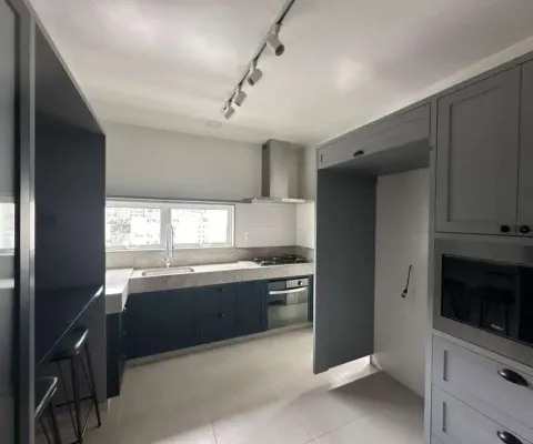 Um apartamento de alto padrão no coração do centro,  onde o luxo encontra a tranquilidade.