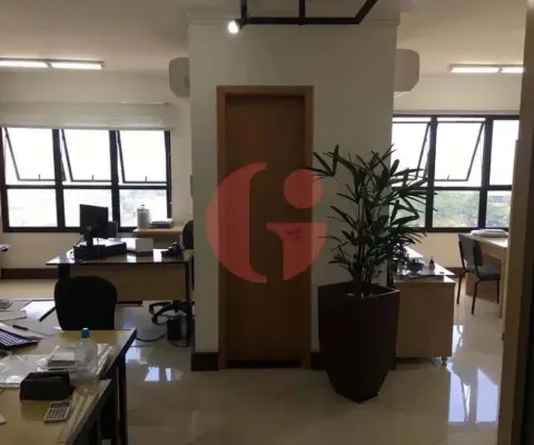 Sala comercial para venda com garagem - 83m² no centro