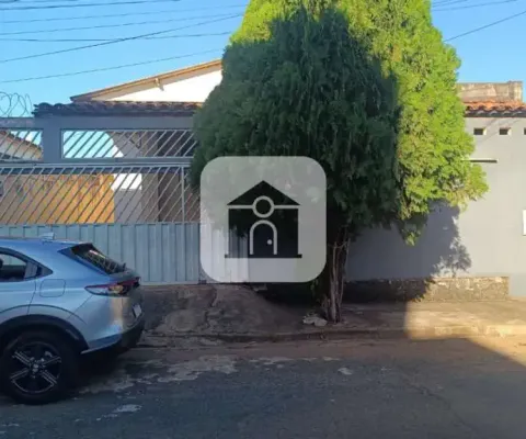 Casa com 3 quartos à venda no Aclimação, Uberlândia 