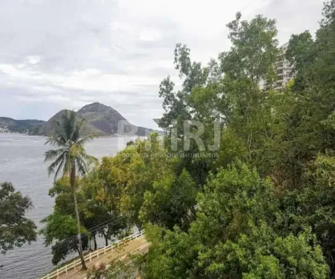 Vendo apartamento reformado por arquiteto vista mar ingá.