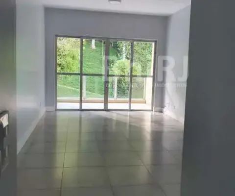 Apartamento com 02 quartos , sendo 01 suite- 01 vaga . valparaiso- petropolis - rj.