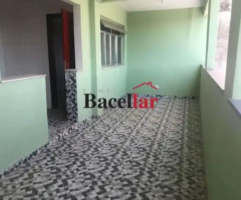 Casa com 3 quartos para alugar na Rua Feira Grande, Cacuia, Rio de Janeiro
