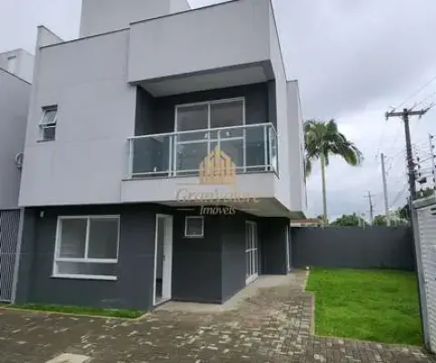 Sobrado com terraço à venda no portão não geminados