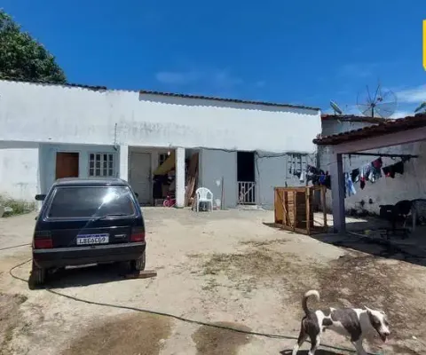 Casa dividida em 3 kitnets à venda na rua do fogo em são pedro da aldeia/rj