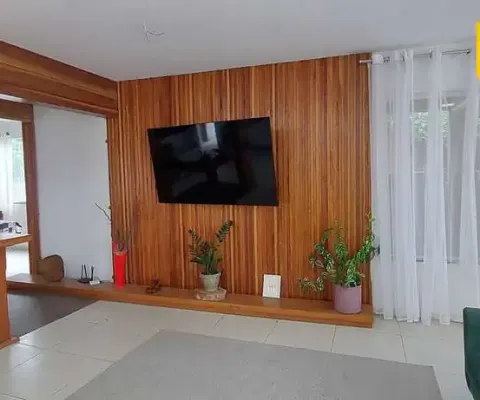 Casa à venda com 3 suítes e com pé direito alto em são pedro da aldeia