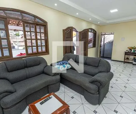 Casa para aluguel - heliópolis, 3 quartos,  230 m² - belo horizonte