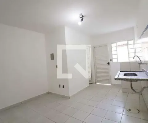 Kitnet / stúdio para aluguel - setor leste universitário , 1 quarto,  39 m² - goiânia