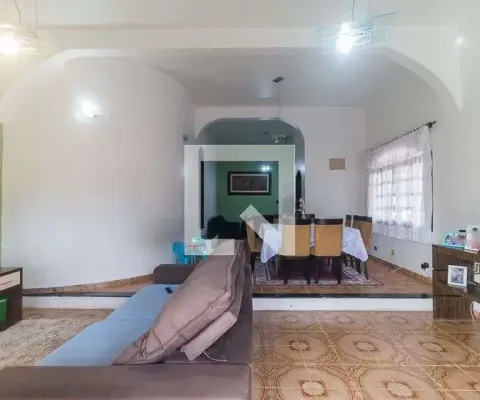 Casa para aluguel - botujuru, 3 quartos,  500 m² - mogi das cruzes
