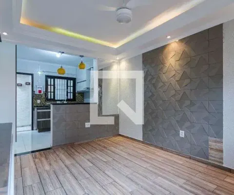 Casa / sobrado em condomínio para aluguel - jardim layr, 2 quartos,  52 m² - mogi das cruzes