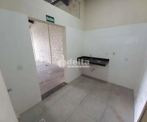 Loja disponível para locação no bairro fruta do conde em uberlândia-mg.