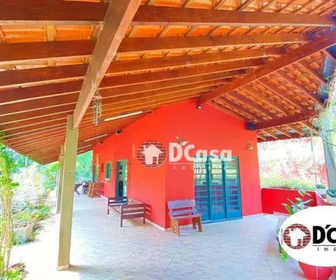 Chácara à venda de 15.260m2, com casa e rancho avarandados, 02 lados privativos, localizado no condomínio chácaras cataguá, taubaté-sp.