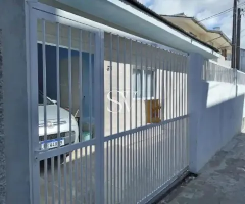 Casa padrão a venda de 03 dormitórios com vaga de garagem coberta no bairro ponte de imaruim em palhoça-sc