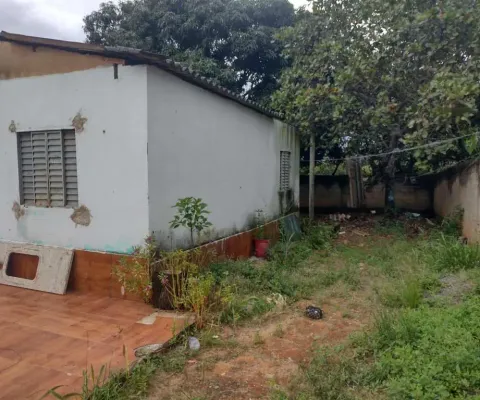 Lote com casa de 2 quartos no jardim riviera em aparecida de goiânia