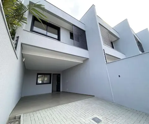 Casa com 3 quartos à venda na Rua Matilde Amim, 38, Boa Vista, Joinville