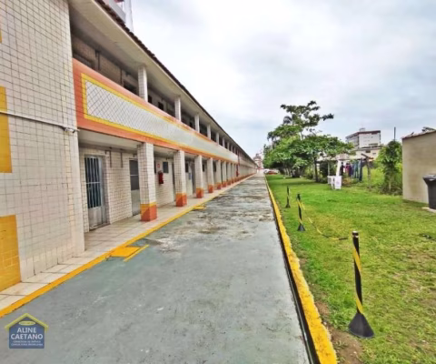 Linda Kitnet Reformada - Com vaga de garagem! Venha conhecer!