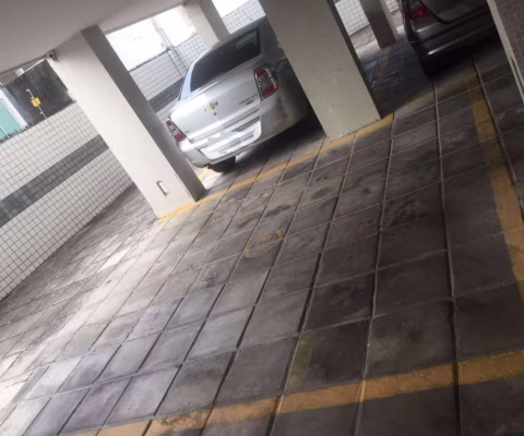 Apartamento com 2 dormitórios à venda, 75 m² por R$ 340.000 - Manaíra - João Pessoa/PB