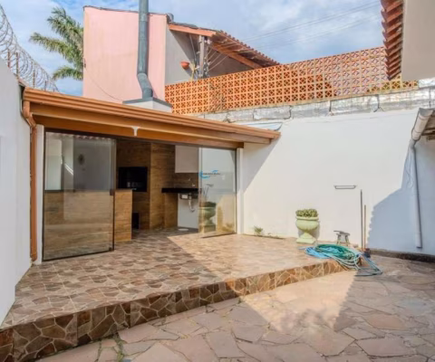 Casa em Porto Alegre, Guarujá, com 3 quartos, 139m²