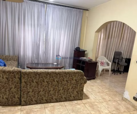 Sobrado 298m² - 3 Dormitórios, 1 suíte, 5 vagas - São João Clímaco