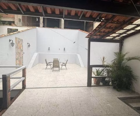 CASA+4QUARTOS+2VAGAS