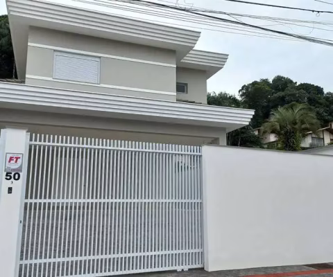CASA ALTO PADRÃO NO ATIRADORES/GLÓRIA
