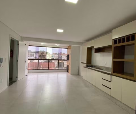LOCAÇÃO - Apartamento 01 suíte + 01 dormitório no centro de Camboriú.