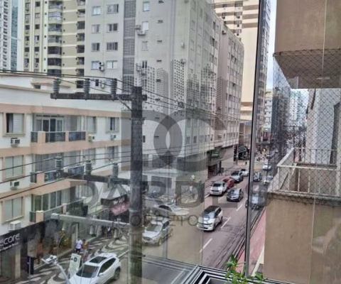 ALUGUEL ESTUDANTE OU ANUAL APARTAMENTO DE 1 DORMITÓRIO QUADRA MAR NO CENTRO DE BC