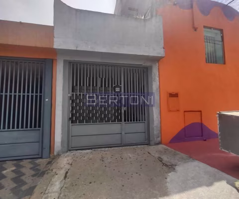 Vende -se Sobrado com 02 Dormitórios, Sacada, 01 Vaga de Garagem em Jardim Borborema São Bernardo do Campo