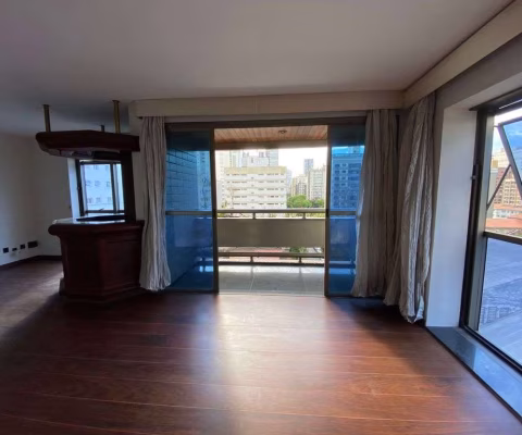 Apartamento reformado com 4 dormitórios, À VENDA no Boqueirão