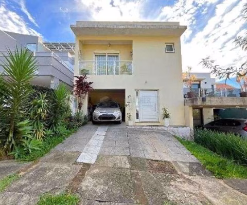 Casa Condominio em Porto Alegre, no bairro Vila Nova, com 3 dormitório(s), e 3 banheiros, à venda.