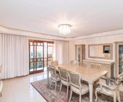 Casa c/ 05 dormitórios para alugar em Porto Alegre.&lt;BR&gt;Casa com 05 Dormitórios, 03 suítes com ar condicionado, sendo 1 com closet e banheira de hidro, living com lareira e sacada. Cozinha comple