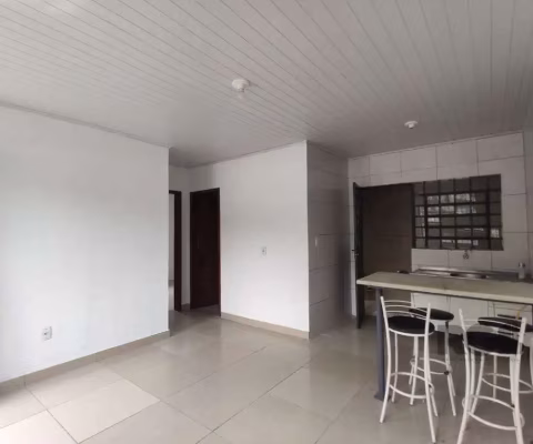 CASA 02 DORMITÓRIOS | BAIRRO MEDIANEIRA&lt;BR&gt;&lt;BR&gt;Casa em local calmo e familiar, acesso a casa compartilhado, com 2 dormitórios, sala, cozinha, banheiro e área de serviço com pátio individua