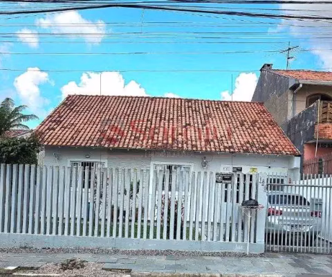 Aluga-se casa no Cajuru