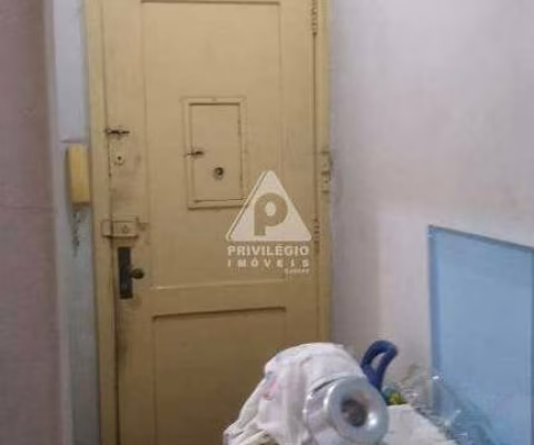 APARTAMENTO NO CENTRO DO RIO