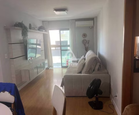 Apartamento a venda no Humaitá, 3 quartos sendo 1 suíte, varanda circular, dependência completa, 2 vagas escritura. Prédio com infraestrutura de lazer