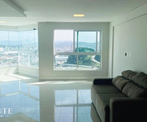 Apartamento com 3 quartos para alugar na Avenida 3ª Avenida, 46, Centro, Balneário Camboriú