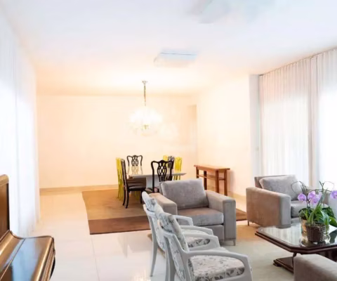 Casa 3 quartos, 6 vagas - Jardim Atlântico.