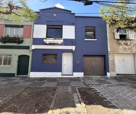 Casa com 3 quartos para alugar na Alameda Princesa Izabel, 468, Centro, Curitiba