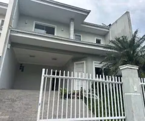 Linda Casa  no Bairro Floresta