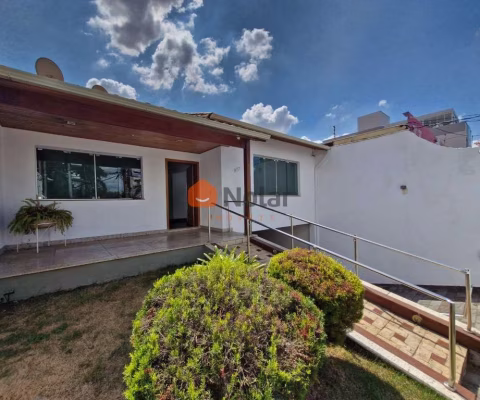 Casa com 5 quartos para alugar na Rua Horta Barbosa, 977, Nova Floresta, Belo Horizonte
