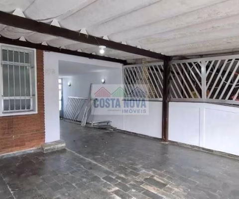 Casa com 3 quartos no Canto do Forte em Praia Grande- PG